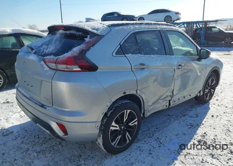 2026 Mitsubishi Eclipse Cross Black Edition S-Awc/Se S-Awc/Sel S-Awc z USA, uszkodzony, nr VIN JA4ATWAAXTZ003133